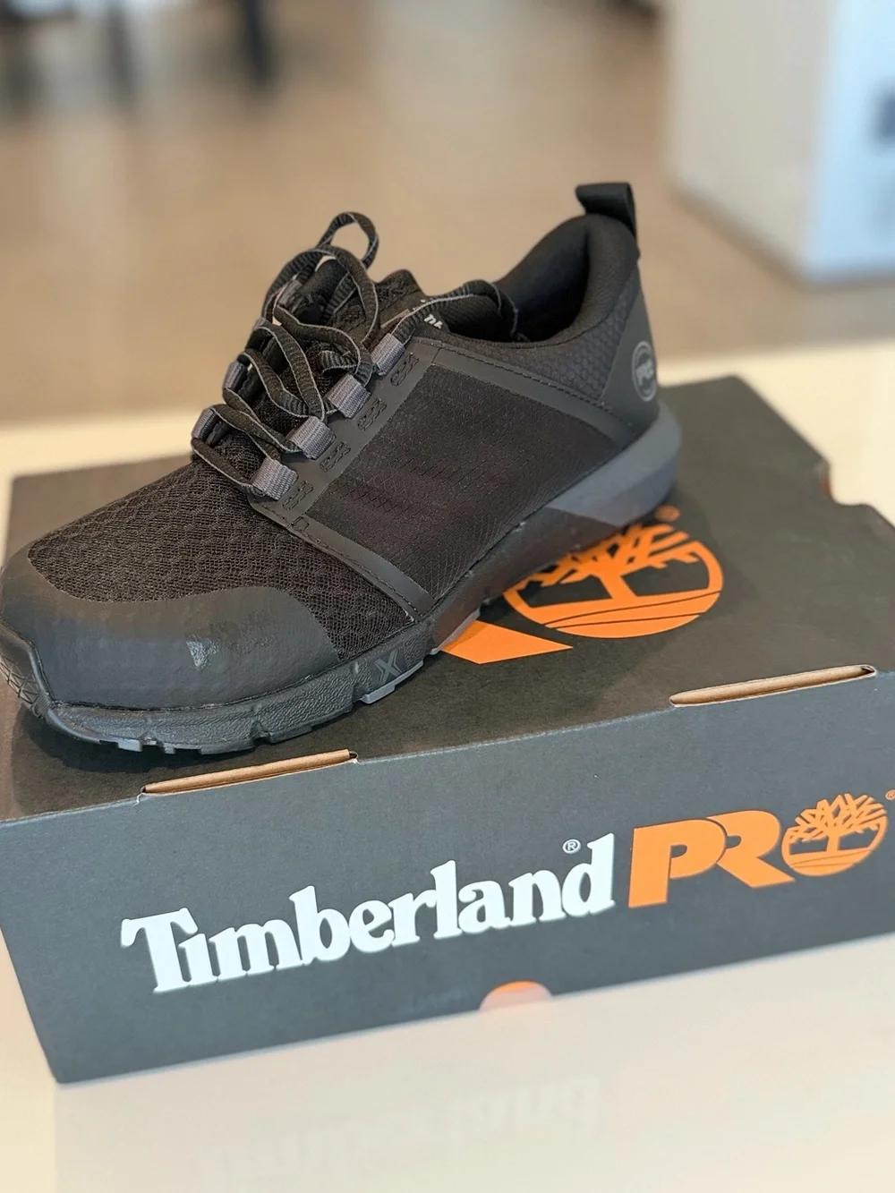 New In Box Timberland Pro Women’s Radius Black CompositeToe Work Shoe- Size 6M